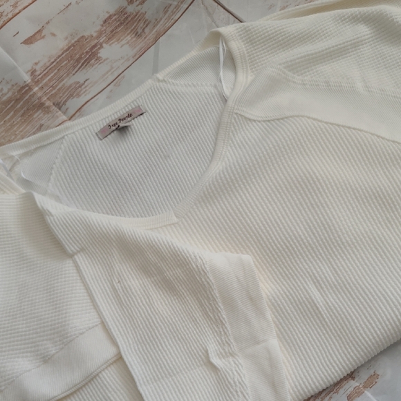 Free People Tops - Free People .. Medium . Alabaster .. Santa Clara‎ Thermal